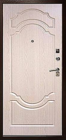 Белая уличная дверь в частный дом и квартиру AP-41 - внутри